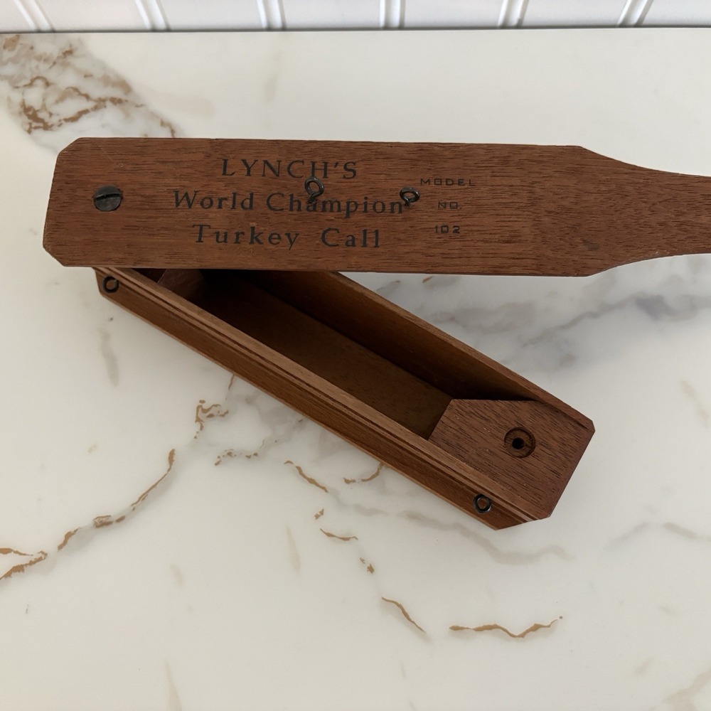1958 Vintage Early Lynch's World Champion Box Turkey Call Model 102 Hen Gobbler